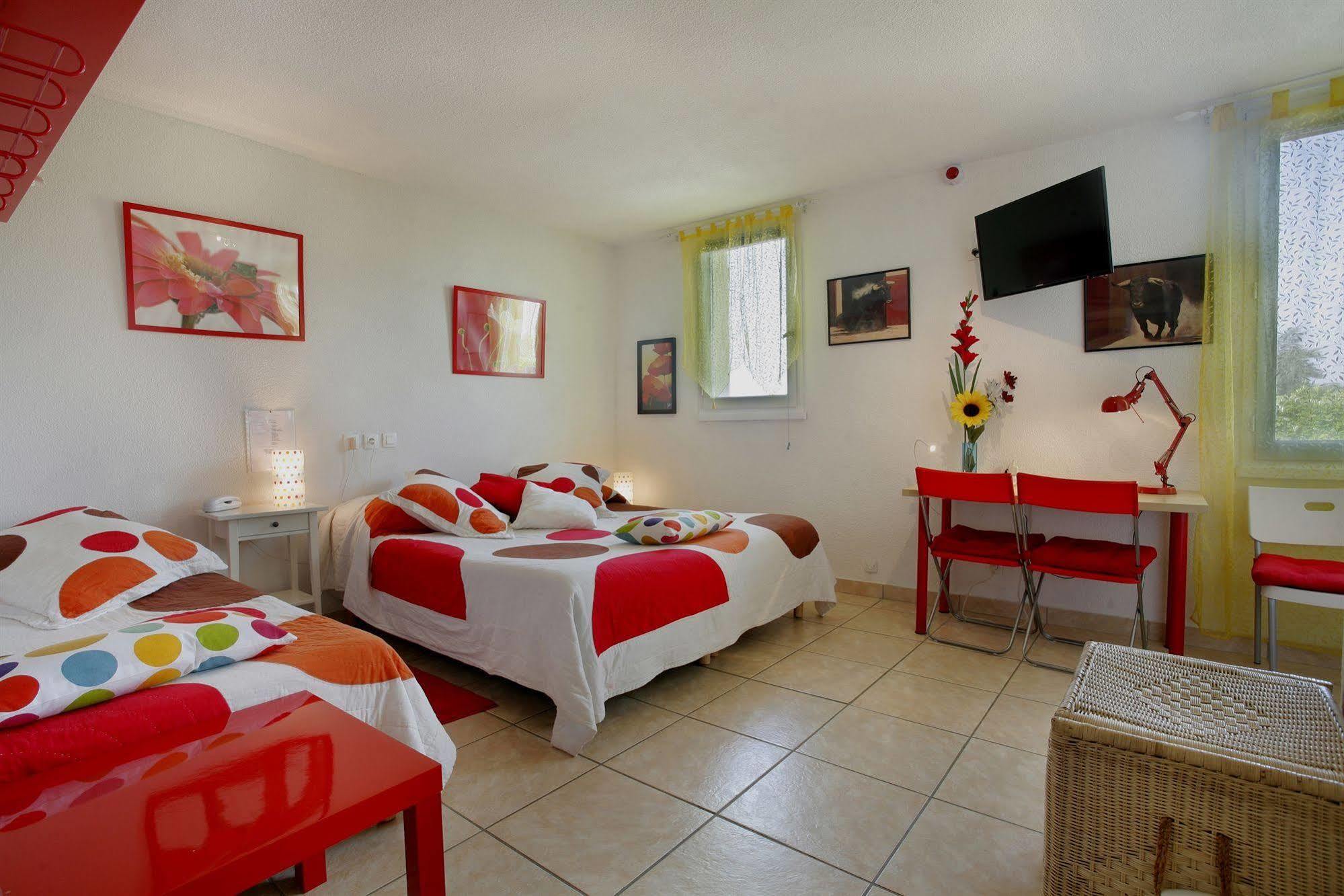 Logis Hotel Corintel Bordeaux Est Tresses Luaran gambar