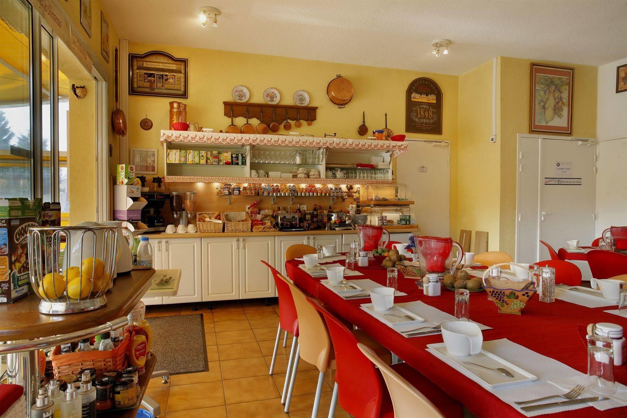 Logis Hotel Corintel Bordeaux Est Tresses Luaran gambar