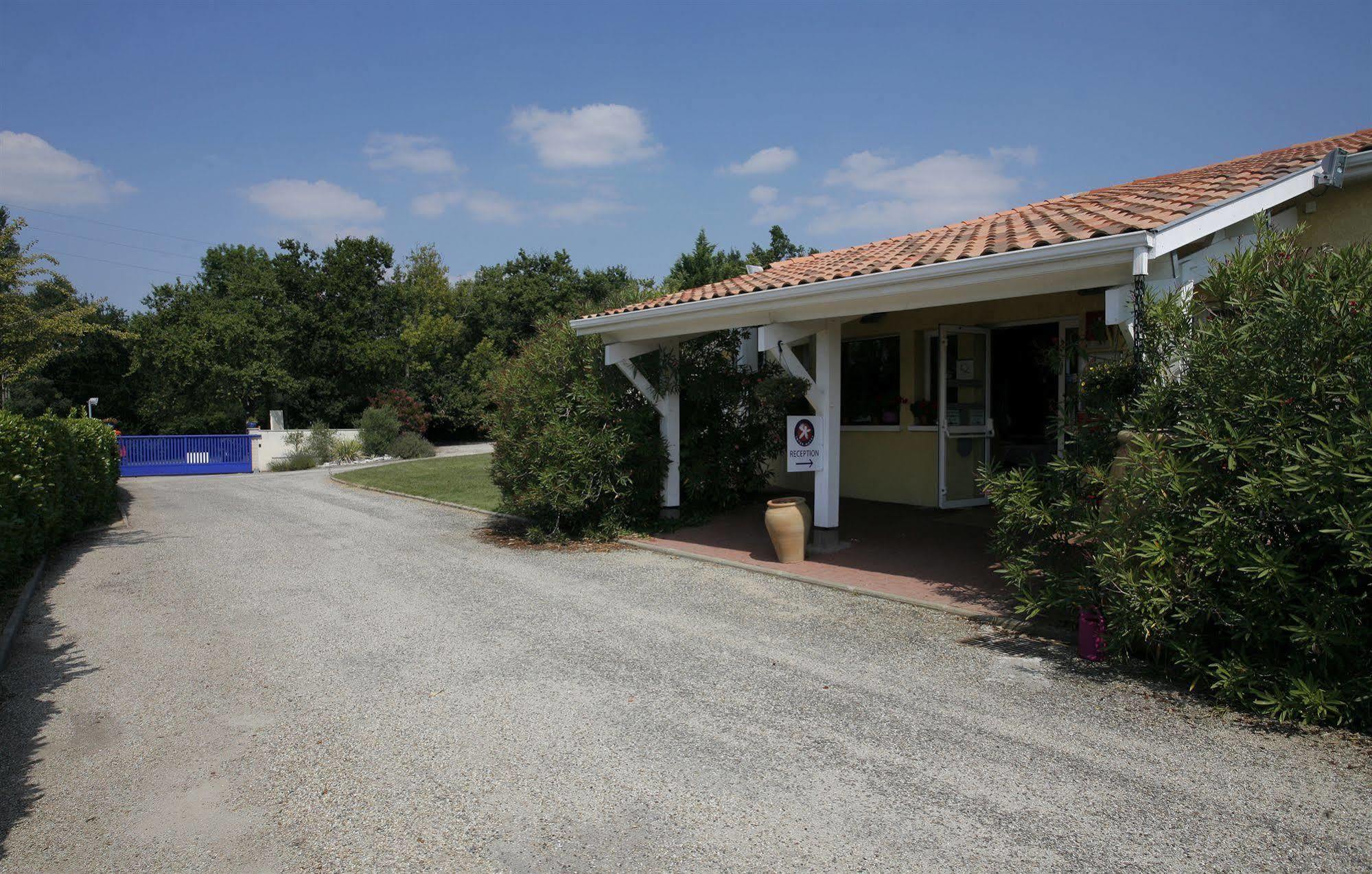 Logis Hotel Corintel Bordeaux Est Tresses Luaran gambar