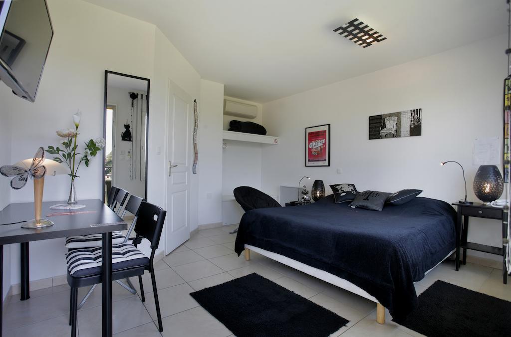 Logis Hotel Corintel Bordeaux Est Tresses Luaran gambar